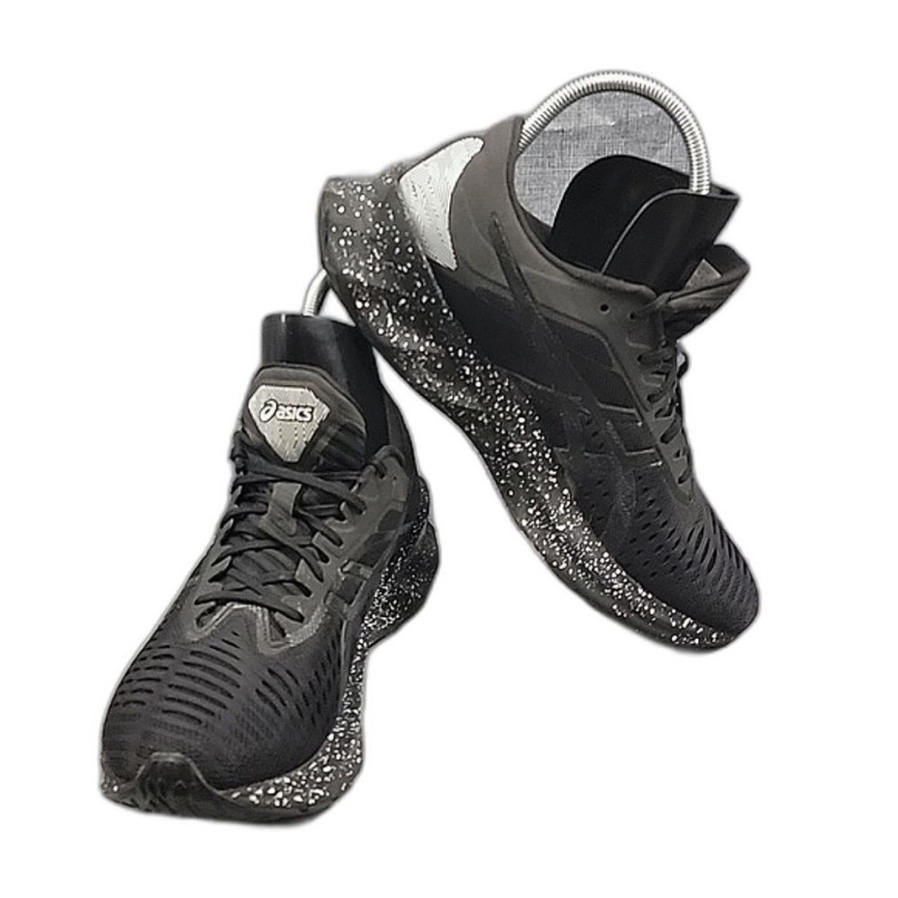 ASICS Women’s Novablast 4 Black Running Shoes